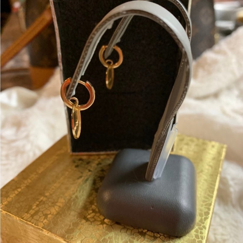 K18 Stamped Real Gold Earring View 4